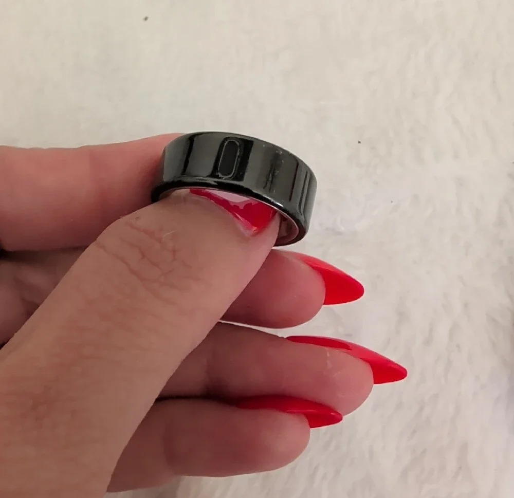 Oura Ring 4 Black — Original Box with Original Accessories - Size 7